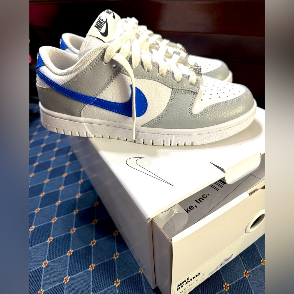 Customized Kentucky Nike Dunks